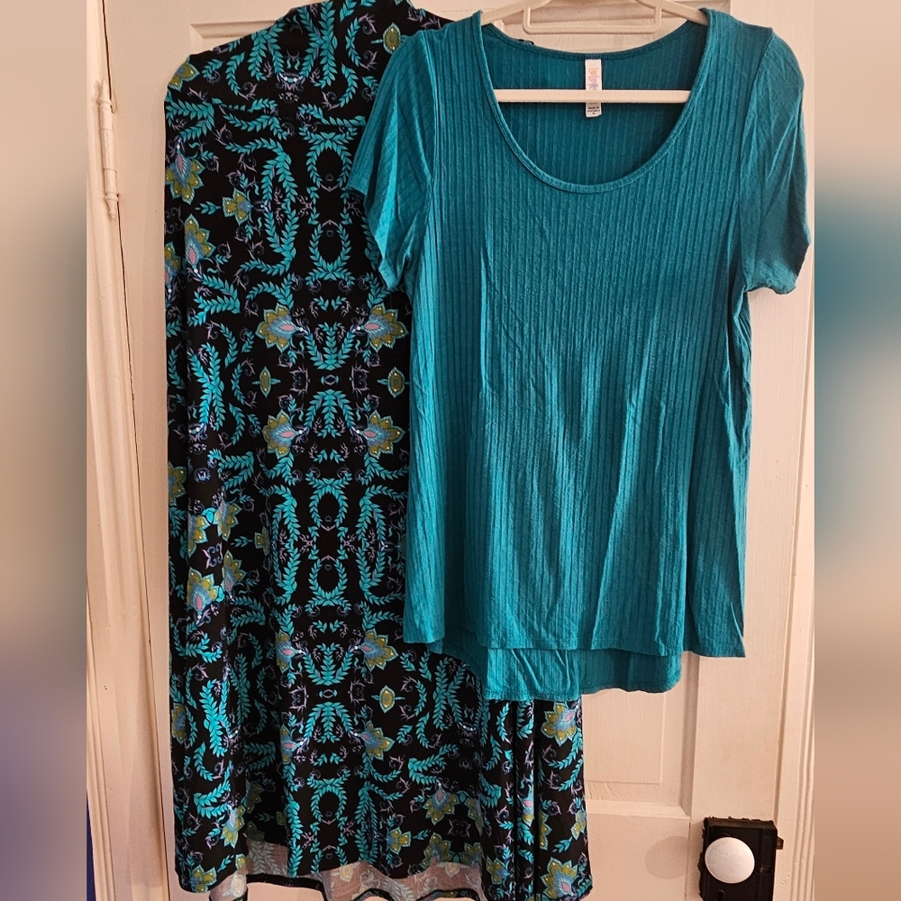 Teal Short Sleeve Top and Patterned Maxi Skirt Set